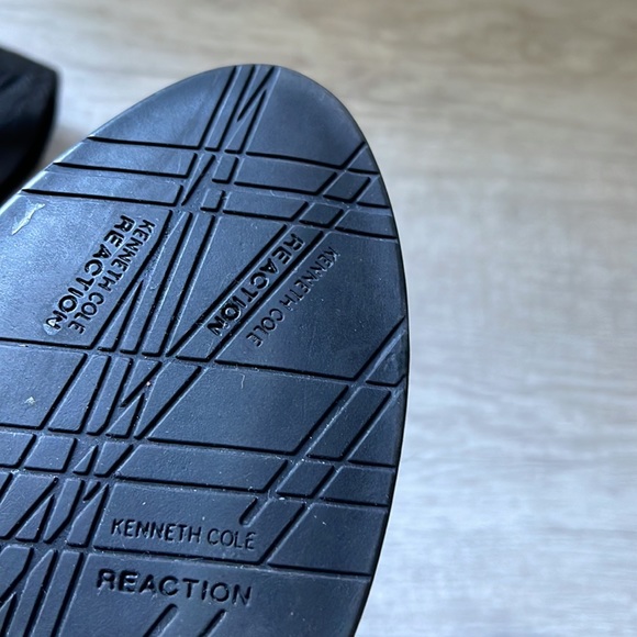 Kenneth Cole Reaction Booties - Picture 8 of 11